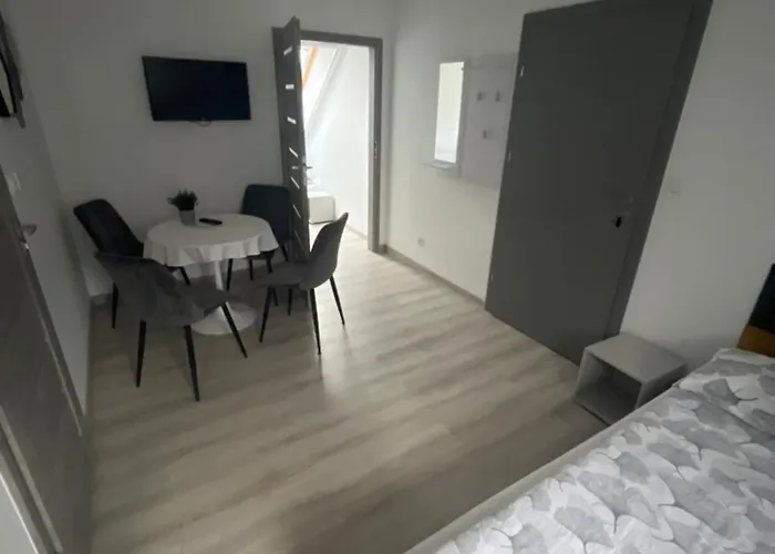 Apartamenty I Pokoje Diman